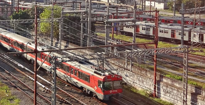 61739