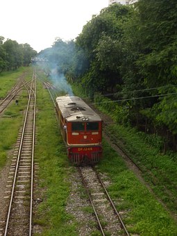 195840