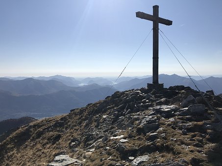 244457