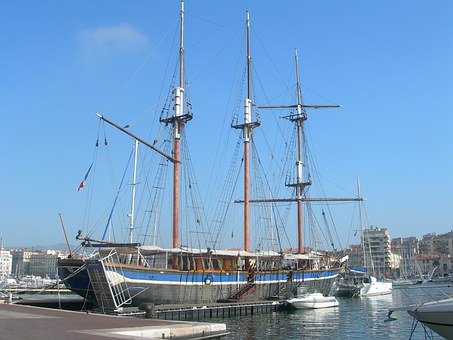 218367