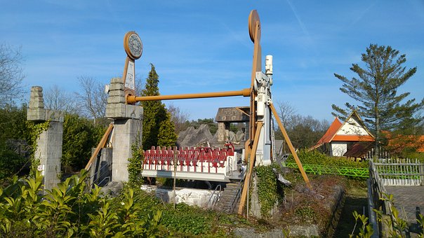 31437