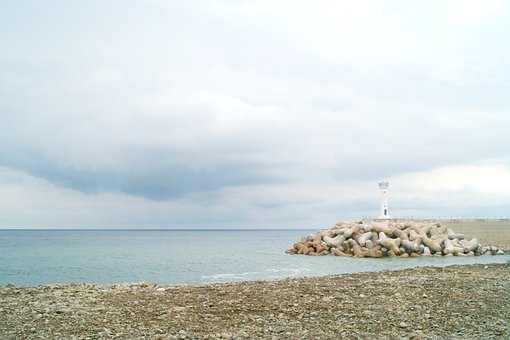 47913