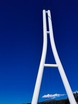 75872
